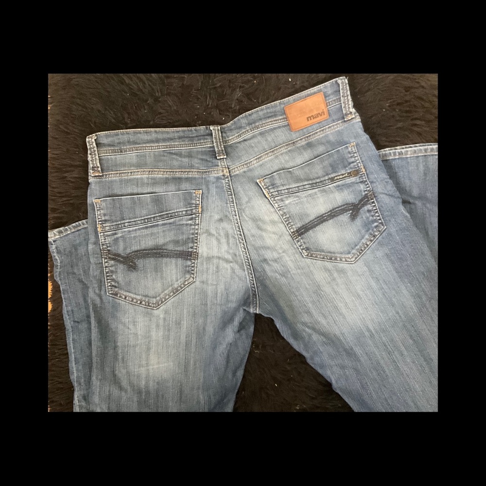 “MAVI” “Matt” Style  Mid Rise Straight Legs Light Blue Denim Jeans.